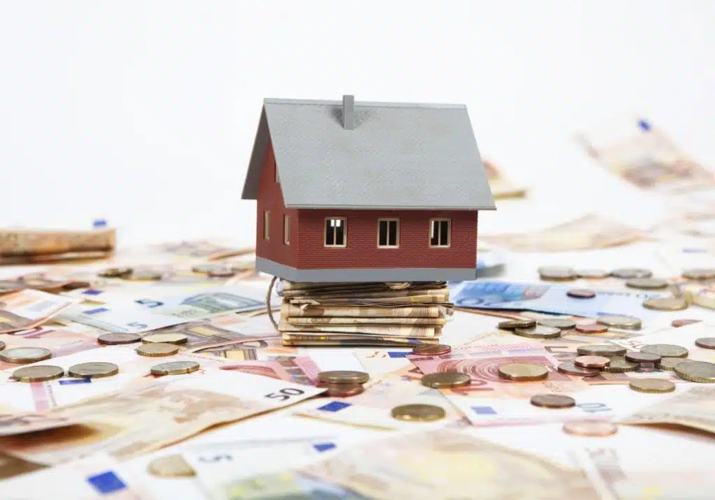 mercato immobiliare residenziale 2025 salerno