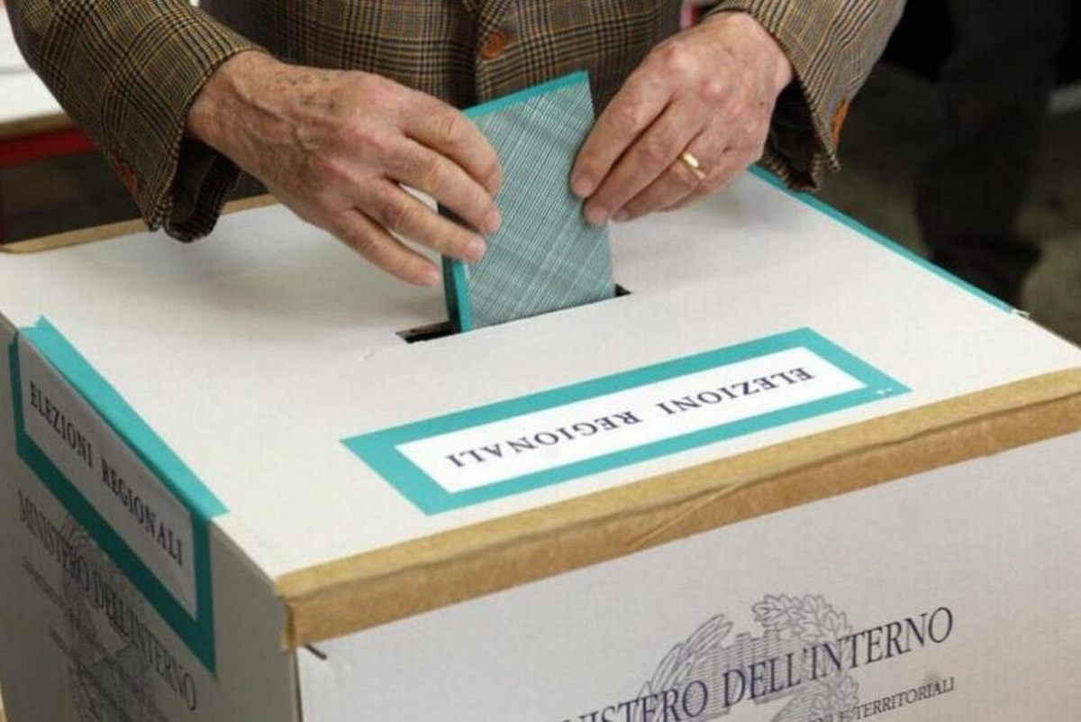 elezioni regionali campania 2025 agevolazioni treni navi aerei