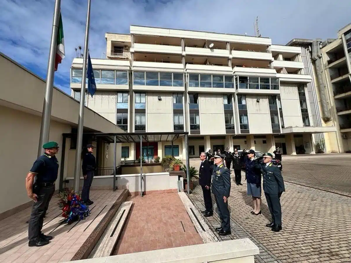 carabinieri morti verona salerno omaggio