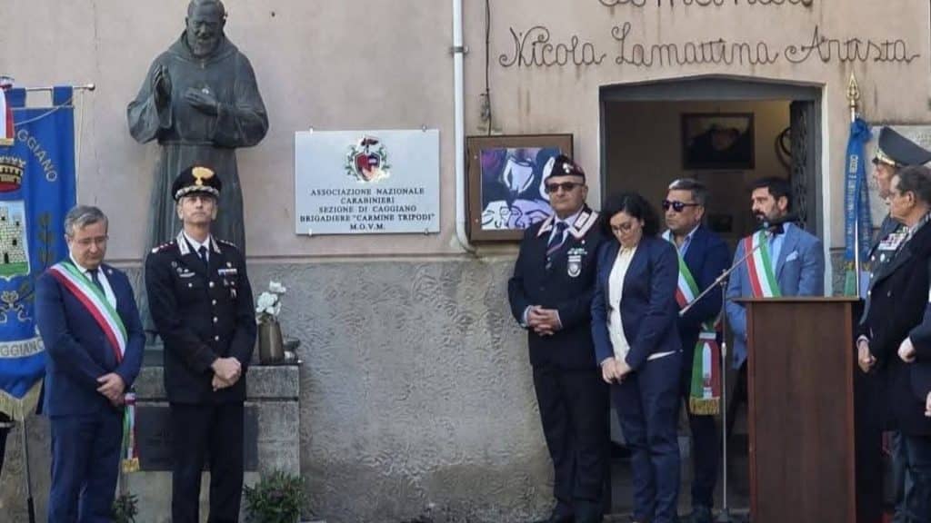 caggiano brigadiere carmine tripodi inaugurata sezione anc
