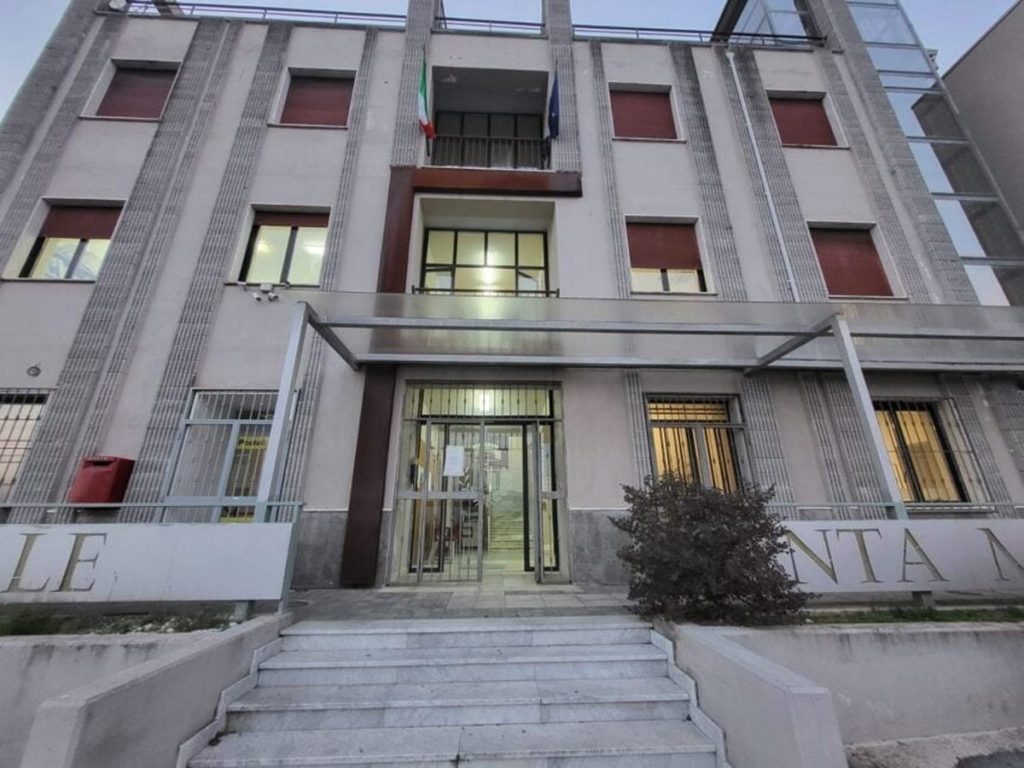 sindaco sospeso santa marina minoranza comune parte civile processo