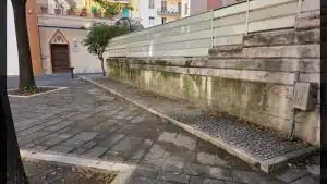 Salerno panchine rimosse