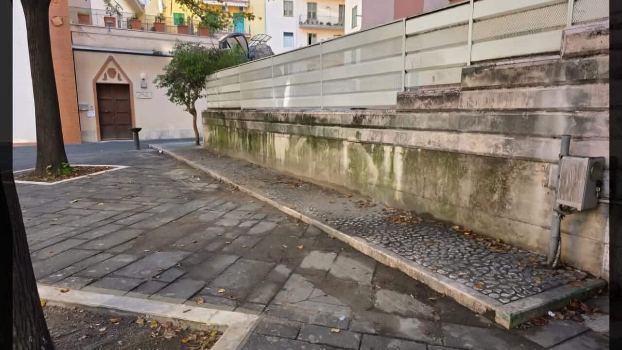 Salerno panchine rimosse