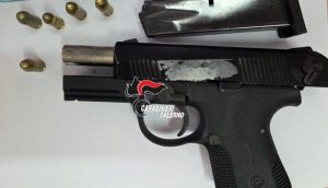 pontecagnano faiano pistola clandestina arresto