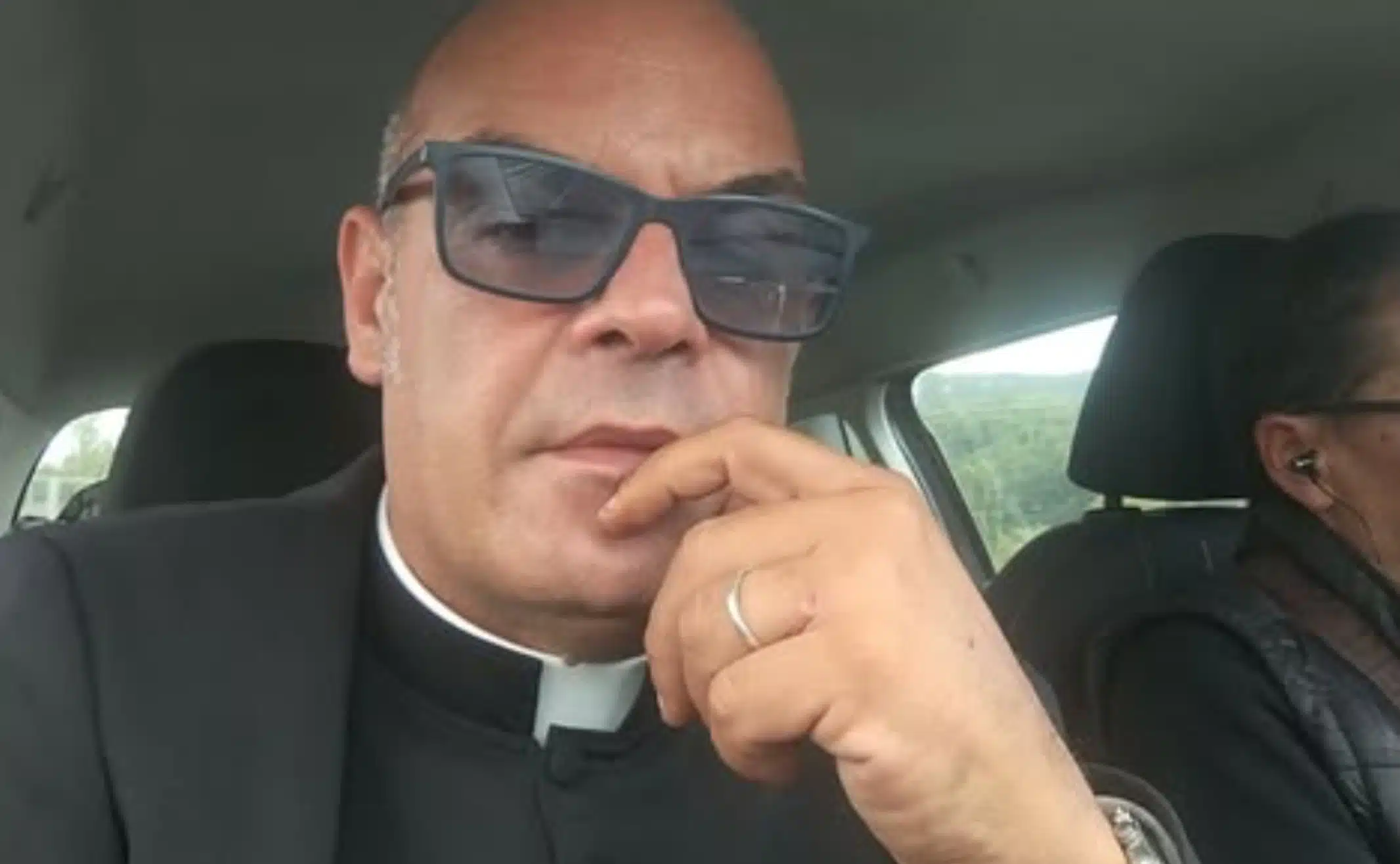 Suicidio sventato in diretta TikTok grazie all’intervento di padre Corrado Puliatti