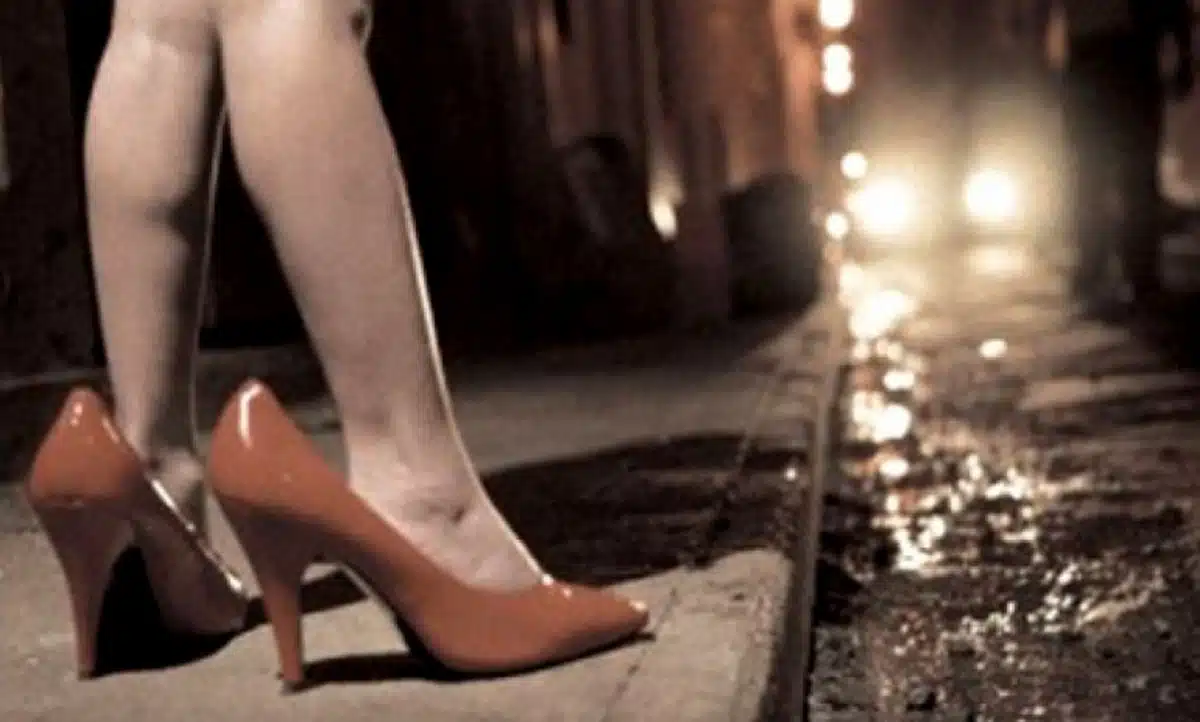 arrestato pozzuoli sfruttamento prostituzione