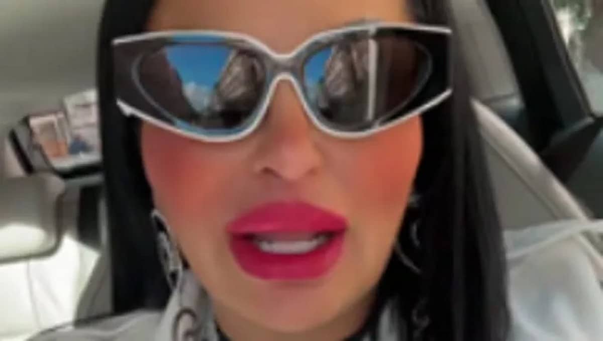 Regionali Campania, la tiktoker Rita De Crescenzo annuncia: «Sono schierata con Forza Italia, preparate le schede elettorali»