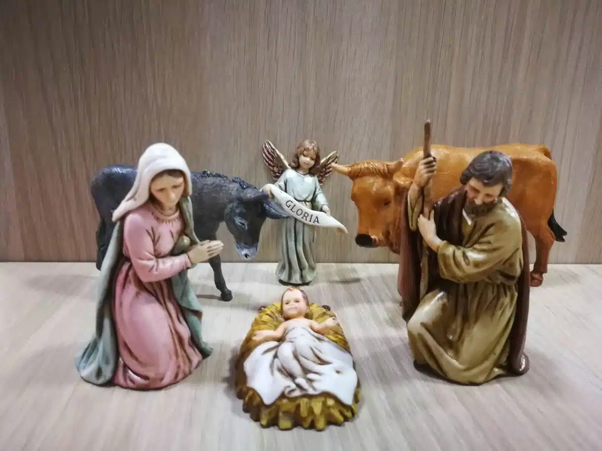 Furto nella Bottega San Lazzaro: rubata la Natività artigianale nel centro storico di Salerno