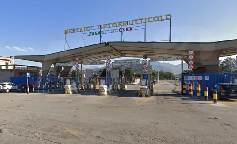 furto mercato pagani 24 novembre