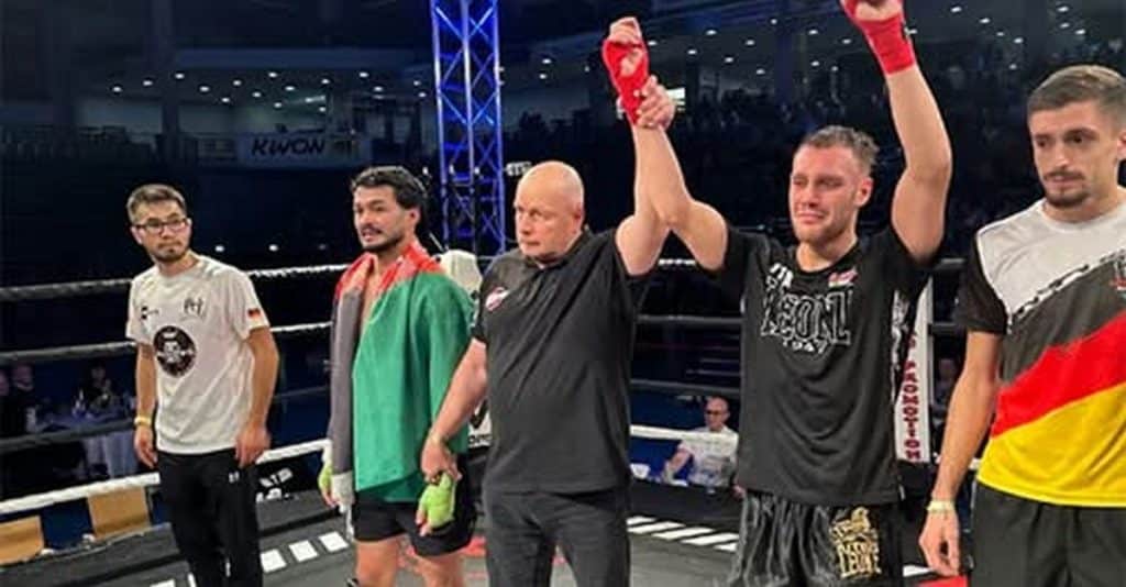 Pontecagnano Faiano celebra Alessandro Pascal Farina: oro mondiale K1 Rules a Trier