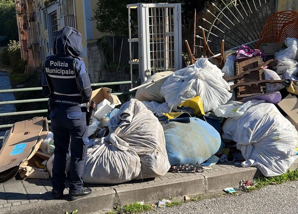 Salerno, controlli contro le micro discariche: interventi a Fratte e appello al rispetto del decoro urbano