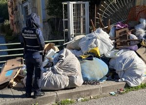 Salerno, controlli contro le micro discariche: interventi a Fratte e appello al rispetto del decoro urbano