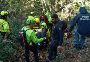 Acerno, cercatore di funghi scompare nei boschi: ritrovato dopo ore di ricerche