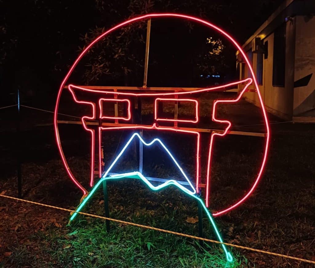 Inaugurate le installazioni luminose realizzate dagli studenti: al via “Asia Pop” all’Hub Arbostella