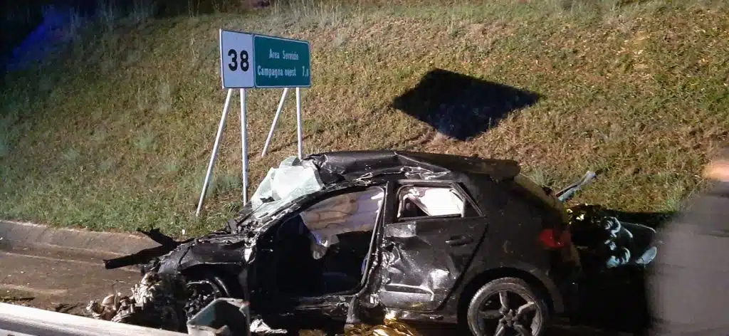 Tragico incidente sull’A2: due giovani di Campagna perdono la vita nello schianto contro il guardrail