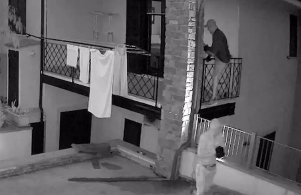 Agropoli, furto in contrada Marrota: ladri in casa con madre e figlia, rubati oro e pistola