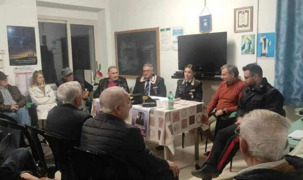 caggiano incontro truffe anziani prevenzione carabinieri