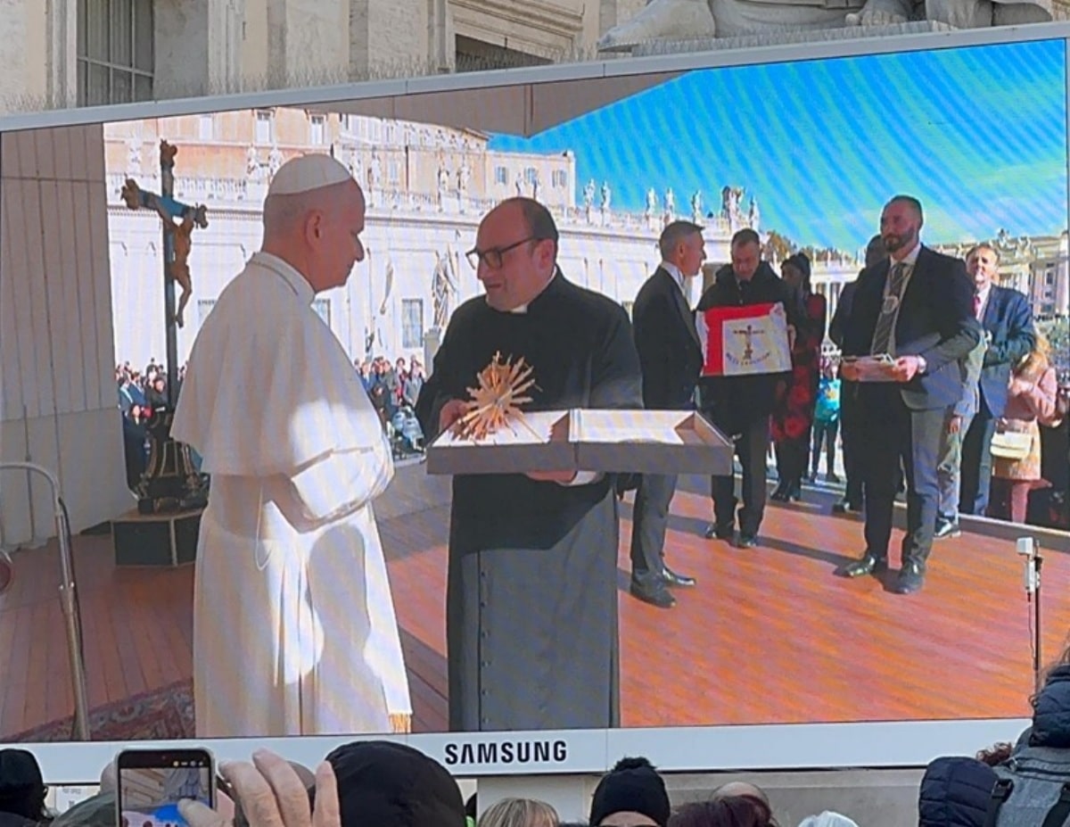 incontro don luigi piccolo papa vaticano battipaglia