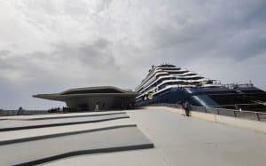 Ritz-Carlton salerno amalfi yacht lusso 2027