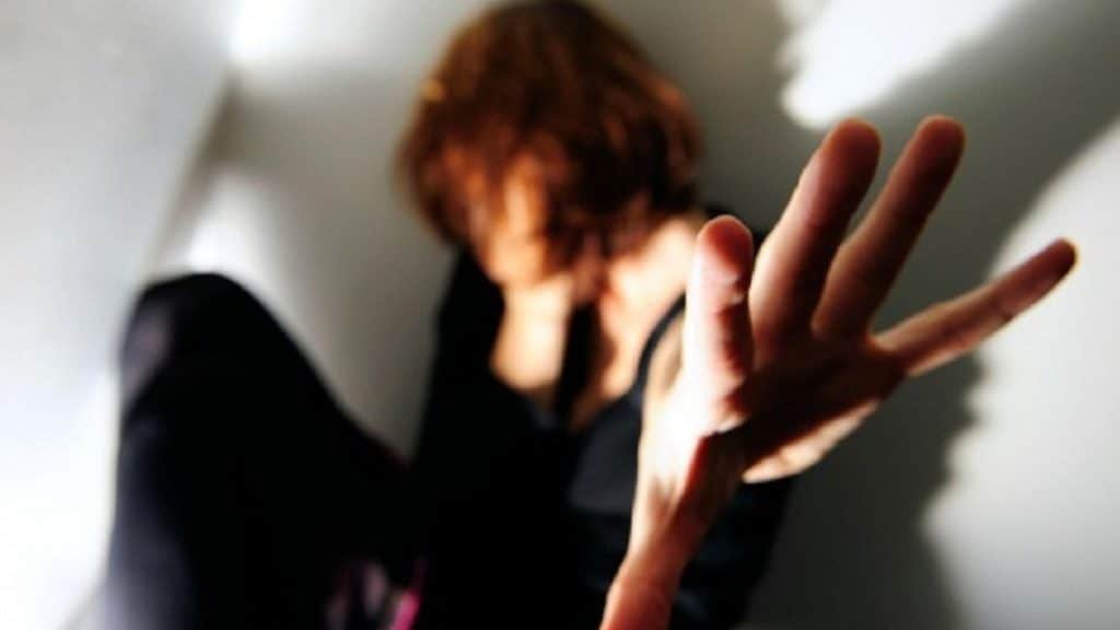 scafati condanna maltrattamenti moglie malata figlio