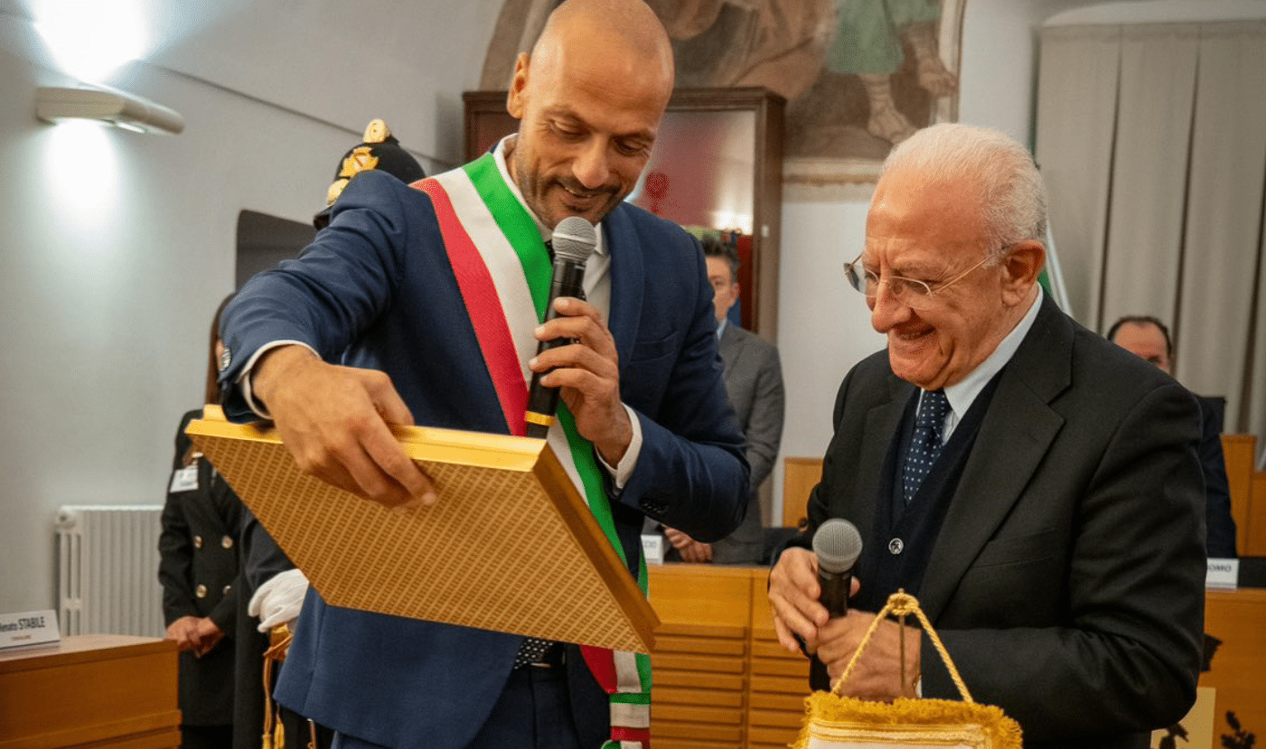 Montecorvino De Luca cittadinanza onoraria 