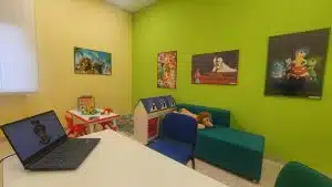 Nocera Inferiore, inaugurata la nuova “stanza dell’ascolto” nella caserma dei carabinieri: uno spazio dedicato alle vittime di violenza