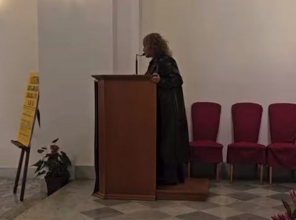 Intervento politico durante la messa a Marcianise: altare usato come palco, la Curia condanna