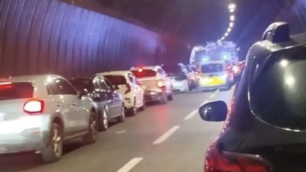 incidente tangenziale salerno