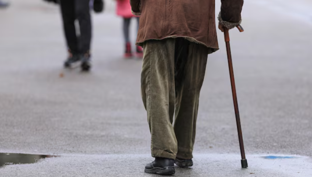 cava salvato anziano