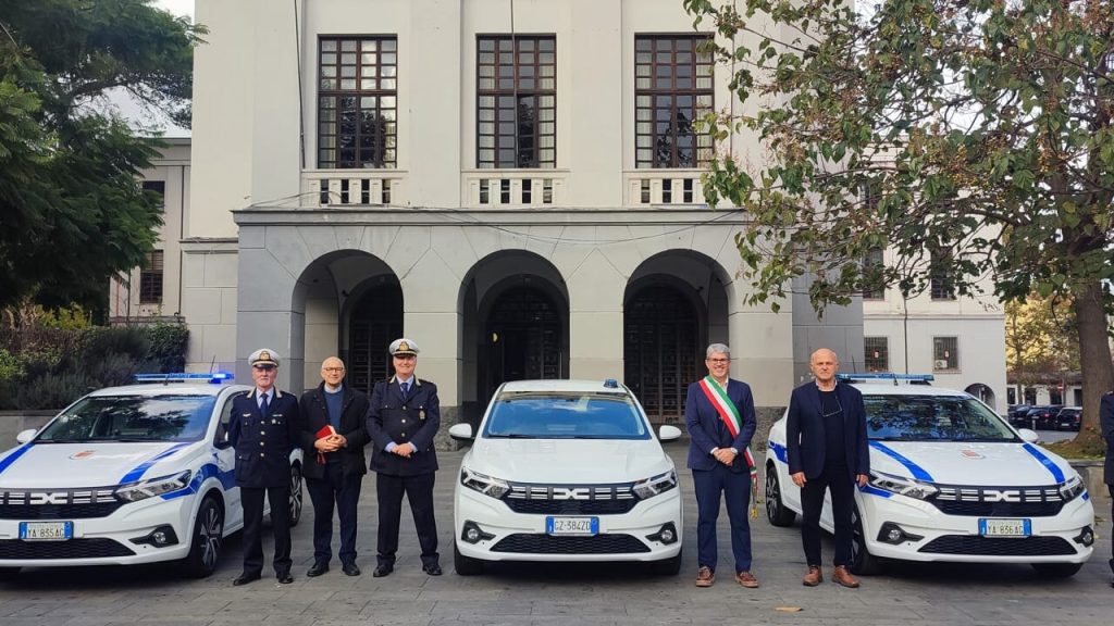 cava rinnovato parco auto polizia municipale