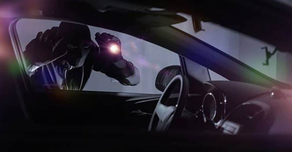 furto auto albanella 19 novembre