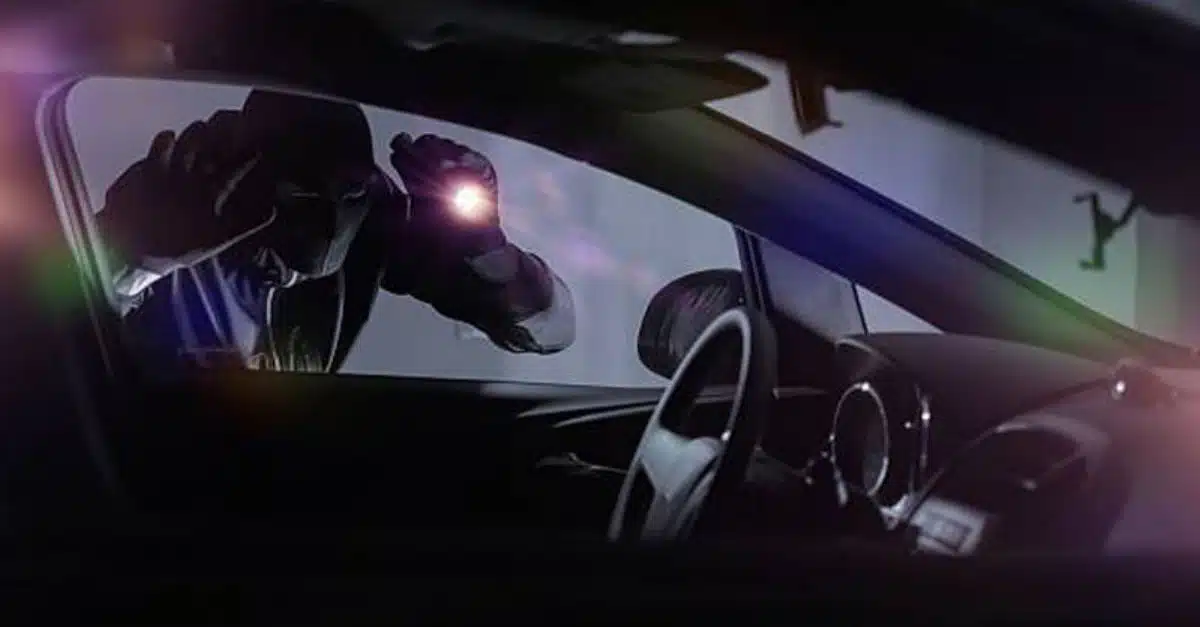 furto auto albanella 19 novembre