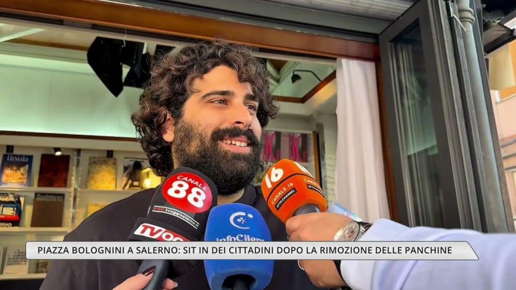 Piazza Bolognini polemiche rimozione panchine