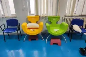 Polla, nuovi arredi al Punto nascita: migliora l’area dedicata alle neo mamme