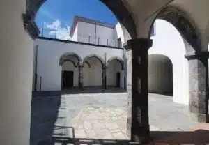 cava domande palazzo sparano nuovo polo dopo noi