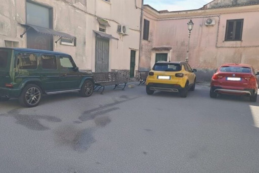 matierno panchine installate abusivamente denuncia consigliera barone