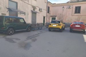 matierno panchine installate abusivamente denuncia consigliera barone