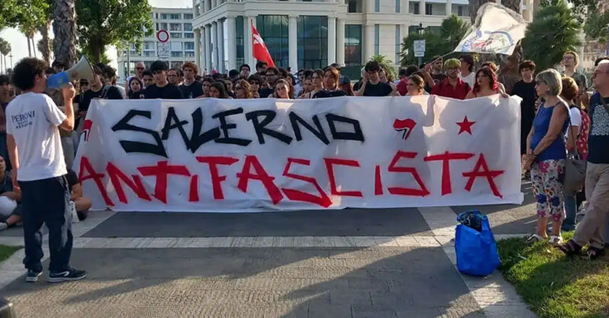 salerno rissa corteo carlo falvella denunce