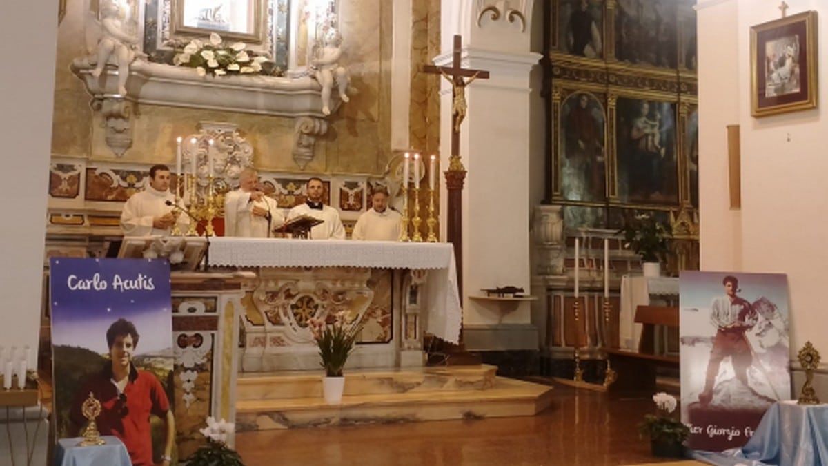 reliquie carlo acutis frassati vallo lucania