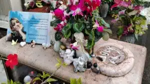 furto battipaglia madonnina tomba