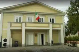 torchiara palestra scolastica chiusa inagibilità