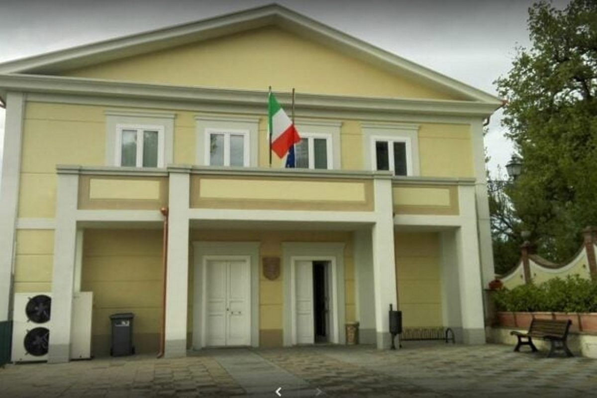 torchiara palestra scolastica chiusa inagibilità