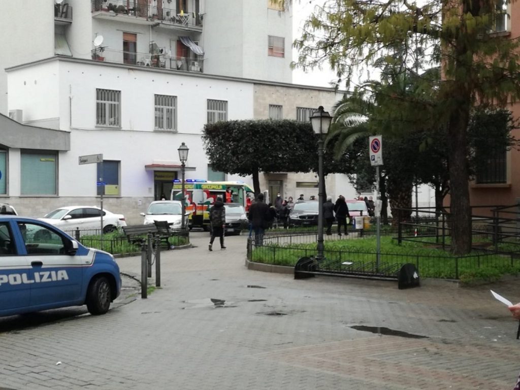 battipaglia ragazza caduta tombino padre denuncia ritardi soccorsi