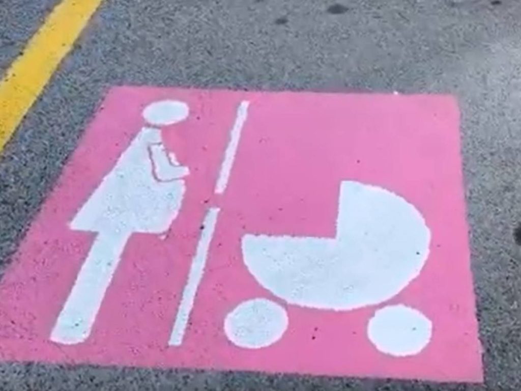 Parcheggi rosa Montesano