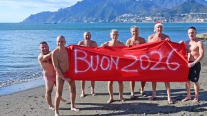 salerno tuffo capodanno 2025