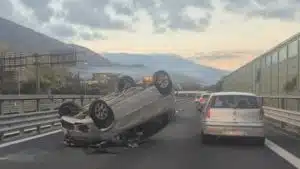 incidente autostrada angri