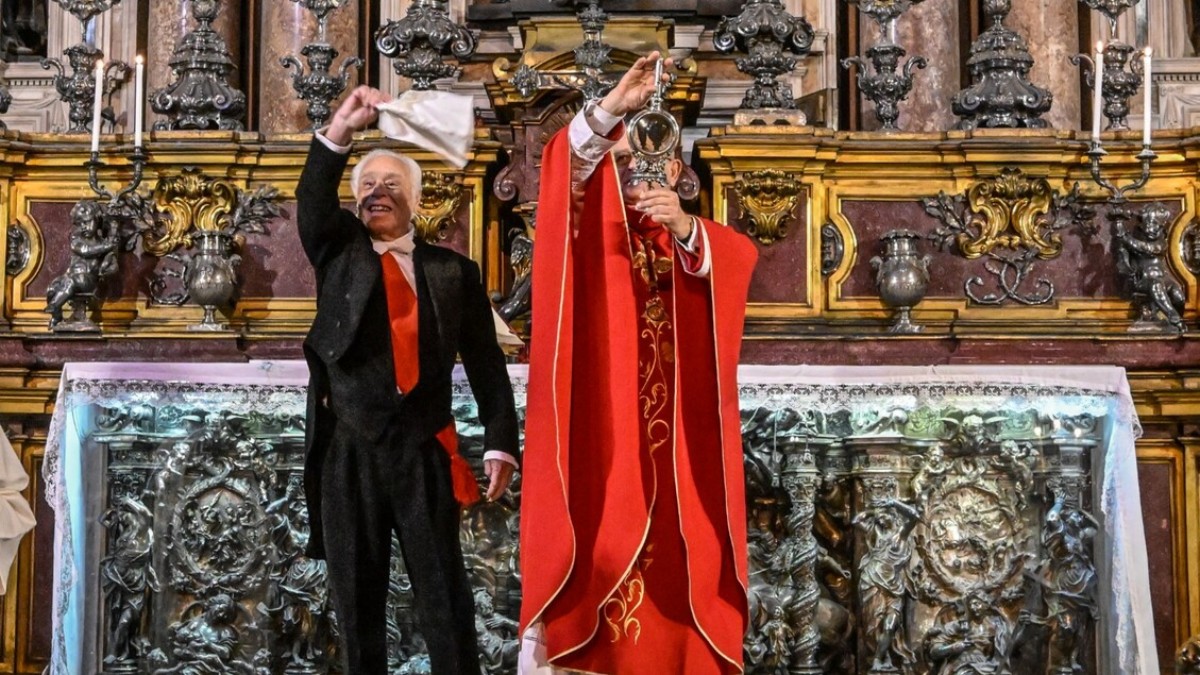sangue San Gennaro napoli 16 novembre 2025