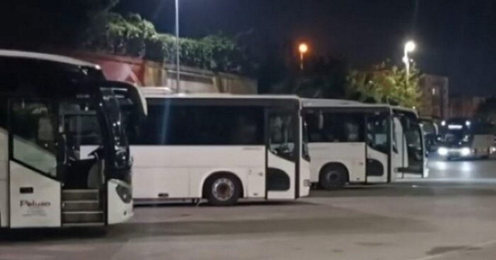 Salerno, tensione tra sindacati e Comune sui bus turistici nel centro città