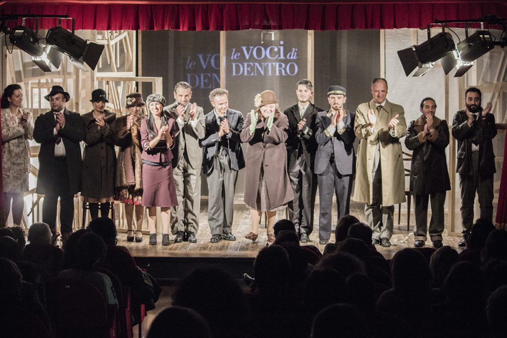 “Le voci di dentro” torna in scena al Teatro Arbostella: Eduardo De Filippo parla ancora al presente