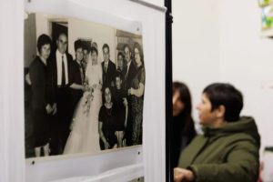 inaugurato percorso fotografico negozio mostra polla